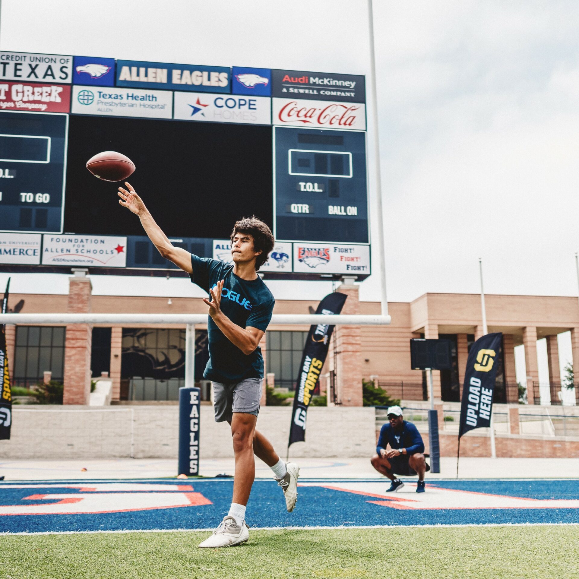 Sports Surge: A Parent'S Guide To Maximizing Athletic Potential - nv7v53q